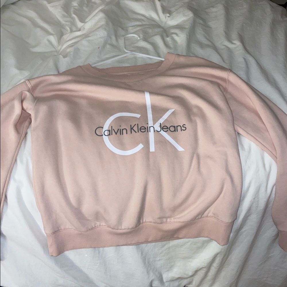 calvinklein pink crew neck